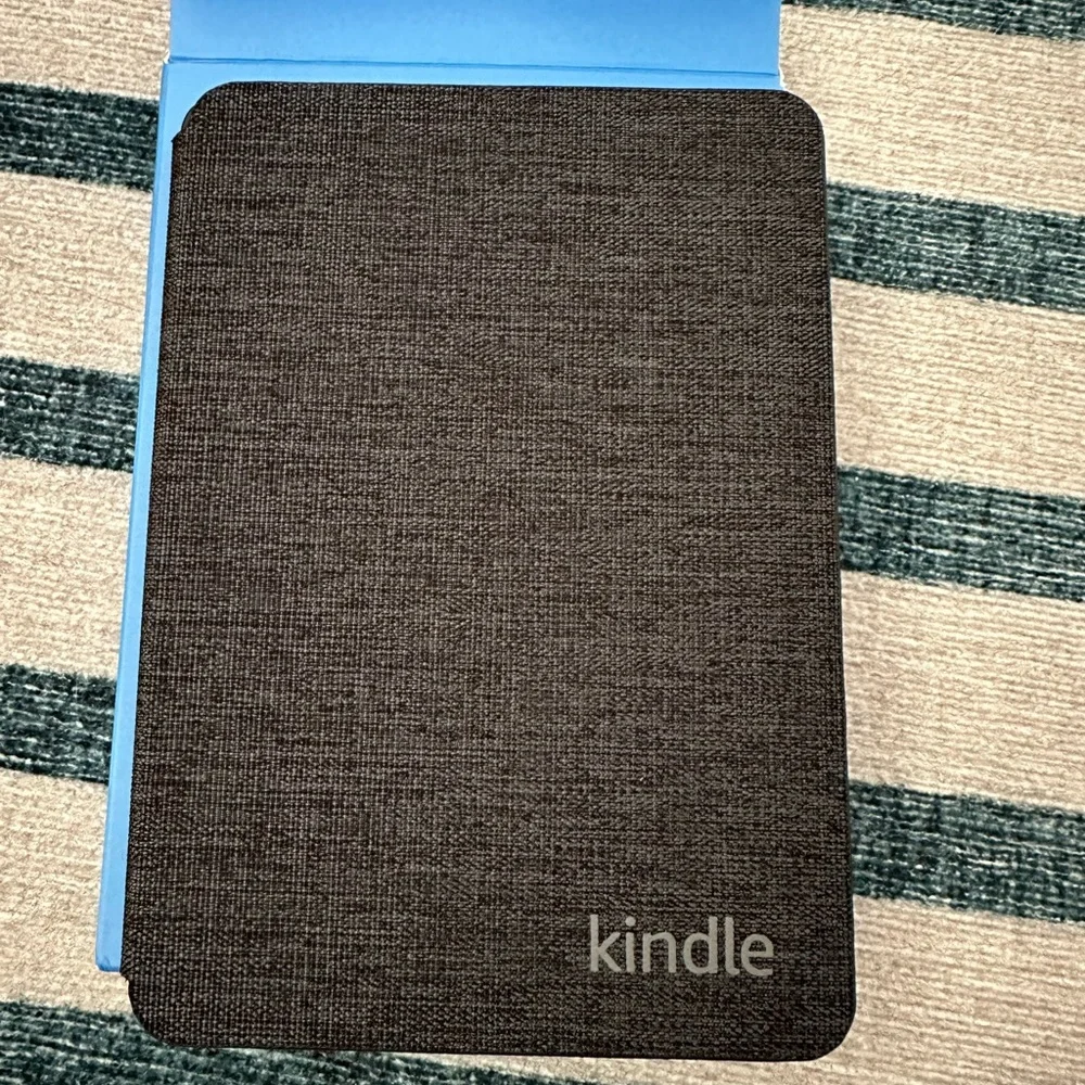 Kindle Fabric Cover (11th Generation) NEW